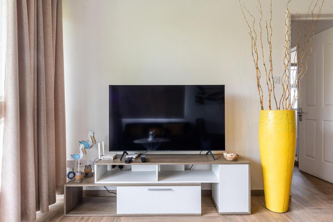 373 Wolmar Cosy And Modern Apartment- 200 Metres From The Beach And Supermarkets And Just Next To Domaine De Wolmar With Views Of Deers And Green Natural Park Flic-en-Flacq Kültér fotó